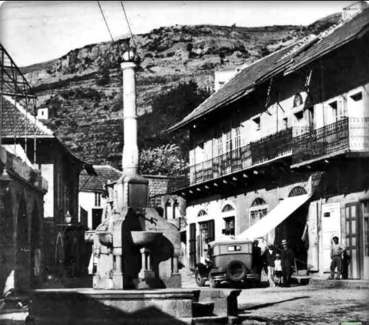 ساحة بلدة حمانا،في الثلاثينيات 